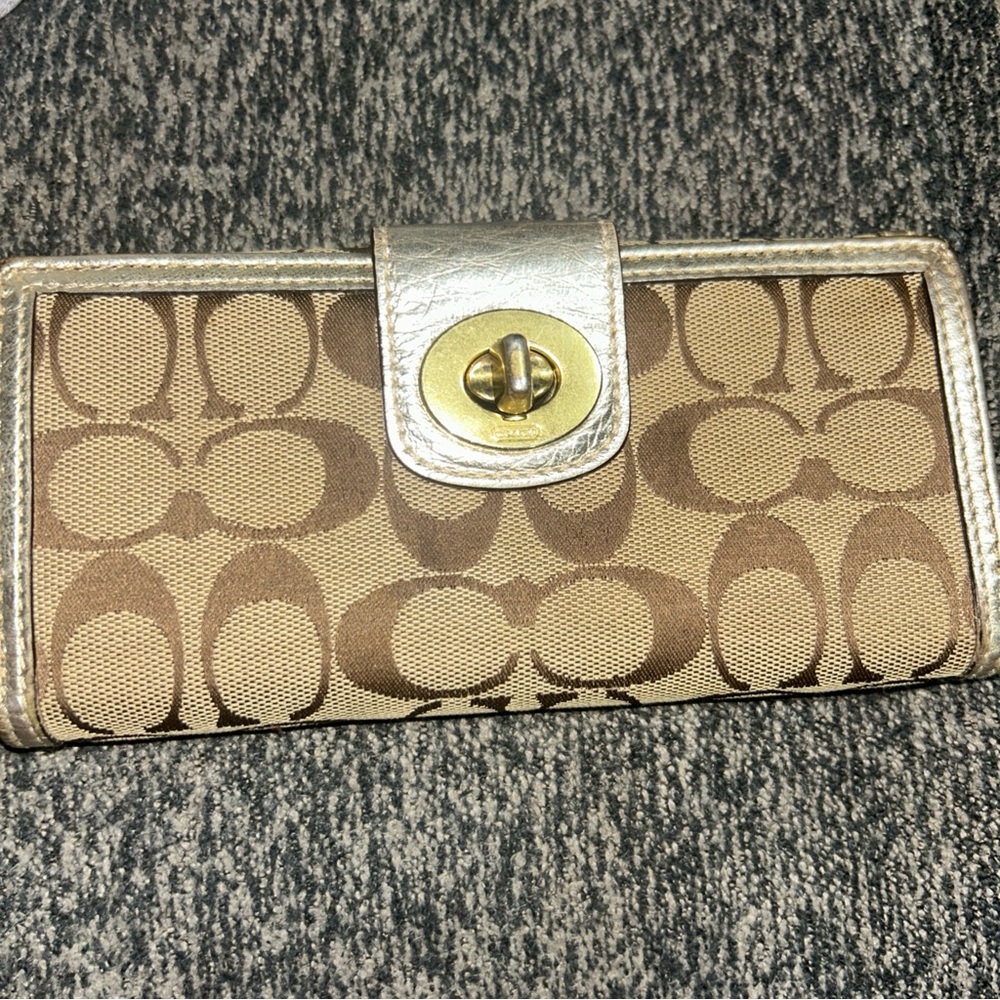 COACH 43609 Turnlock Signature Slim Envelope Flap Wallet Tan Brown Metallic Gold